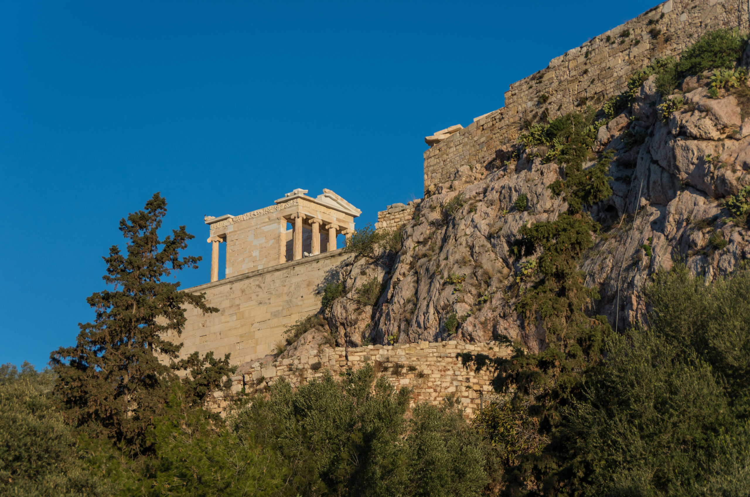 Temple-of-Athena-Nike-on-the-Acropolis-in-Athens.