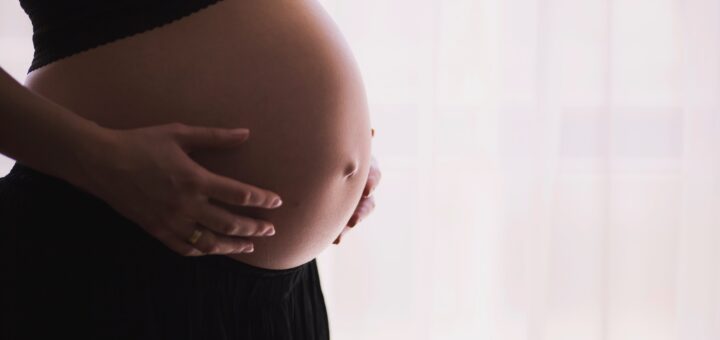 Pregnant-woman-in-black