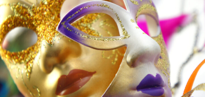 venetian-carnival-masks-venice-italy-scaled.